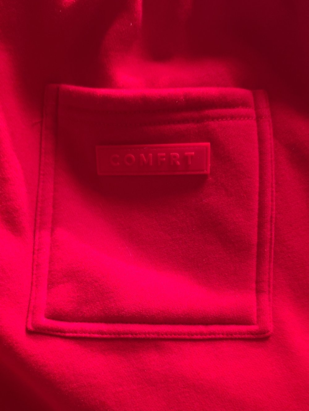 Comfrt - Red Travel Hoodie & Travel Sweatpants Set - Picture 2 of 5